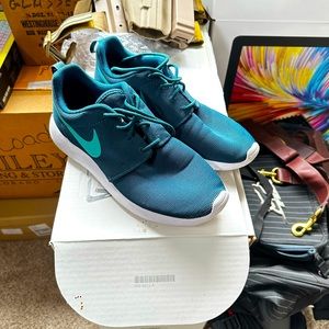 Nike Women’s Roshe Running Shoes